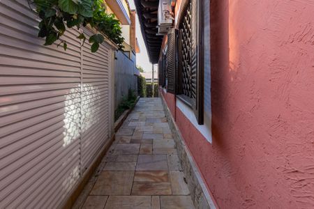 Casa à venda com 249m², 3 quartos e 4 vagas Casa à venda com 249m², 3 quartos e 4 vagasQuintal