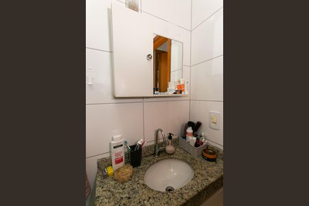 Casa de condomínio à venda com 160m², 3 quartos e 2 vagas Casa de condomínio à venda com 160m², 3 quartos e 2 vagasBanheiro da Suíte