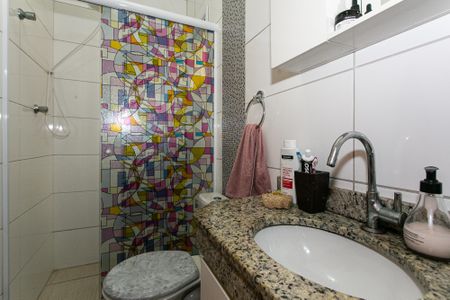 Casa de condomínio à venda com 160m², 3 quartos e 2 vagas Casa de condomínio à venda com 160m², 3 quartos e 2 vagasBanheiro da Suíte