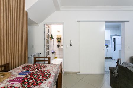 Casa de condomínio à venda com 160m², 3 quartos e 2 vagas Casa de condomínio à venda com 160m², 3 quartos e 2 vagasSala