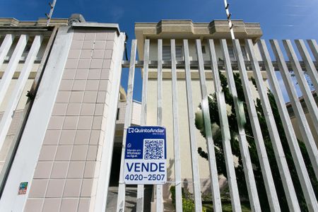 Casa de condomínio à venda com 160m², 3 quartos e 2 vagas Casa de condomínio à venda com 160m², 3 quartos e 2 vagasPlaca