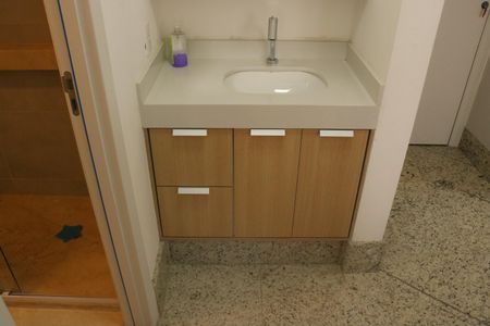 Apartamento para alugar com 35m², 2 quartos e sem vagaBanheiro