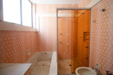 Apartamento para alugar com 288m², 4 quartos e 3 vagasBanheiro do Quarto 4