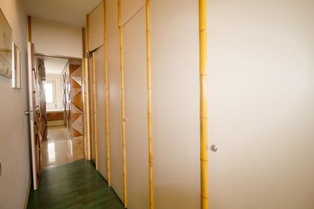 Apartamento para alugar com 288m², 4 quartos e 3 vagasCorredor