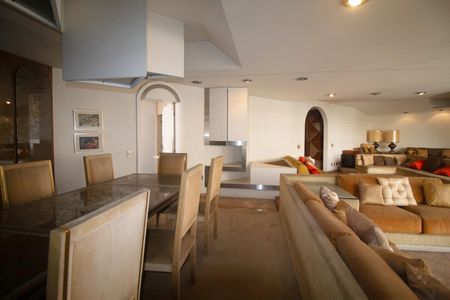 Apartamento para alugar com 288m², 4 quartos e 3 vagasSala