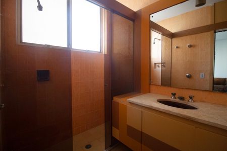 Apartamento para alugar com 288m², 4 quartos e 3 vagasBanheiro