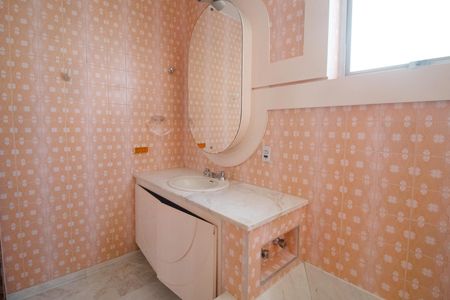 Apartamento para alugar com 288m², 4 quartos e 3 vagasBanheiro do Quarto 4