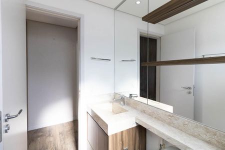 Apartamento à venda com 93m², 2 quartos e 2 vagas Apartamento à venda com 93m², 2 quartos e 2 vagasBanheiro da Suíte 1