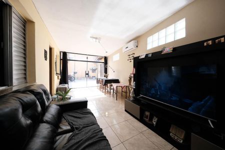 Sala de casa à venda com 3 quartos, 14m² em Vila Uniao (zona Leste), São Paulo