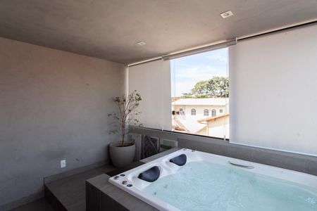 Apartamento para alugar com 136m², 3 quartos e 2 vagas Apartamento para alugar com 136m², 3 quartos e 2 vagasÁrea comum - Banheira