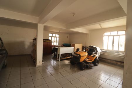 Casa para alugar com 5285m², 3 quartos e 8 vagasGaragem