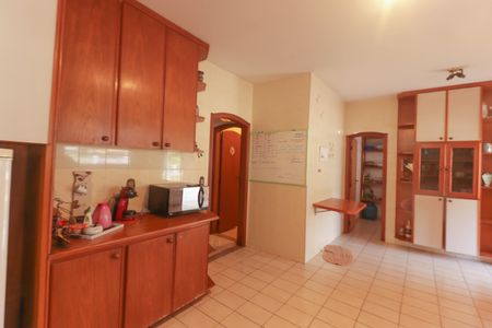 Casa para alugar com 5285m², 3 quartos e 8 vagasCozinha e Área de Serviço