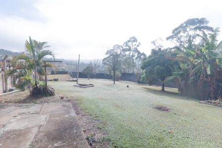 Casa para alugar com 5285m², 3 quartos e 8 vagasQuintal