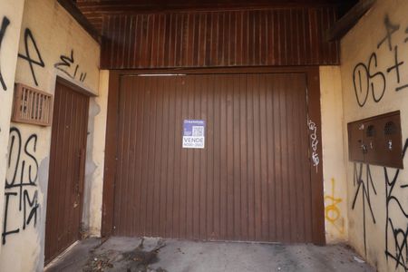 Casa para alugar com 5285m², 3 quartos e 8 vagasFachada