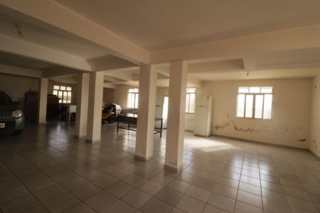 Casa para alugar com 5285m², 3 quartos e 8 vagasGaragem