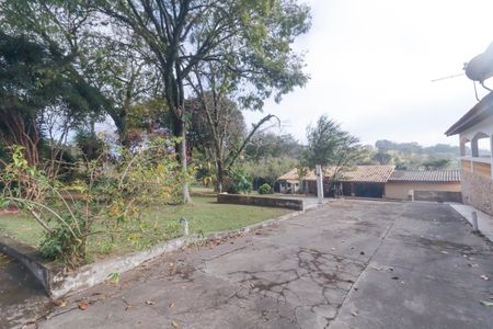 Casa para alugar com 5285m², 3 quartos e 8 vagasQuintal