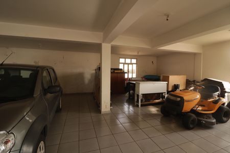 Casa para alugar com 5285m², 3 quartos e 8 vagasGaragem