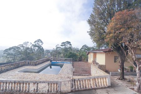 Casa para alugar com 5285m², 3 quartos e 8 vagasQuintal