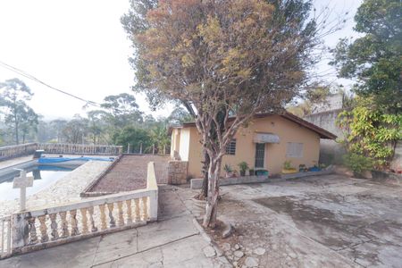 Casa para alugar com 5285m², 3 quartos e 8 vagasQuintal