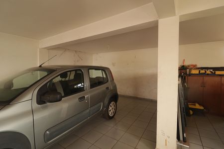 Casa para alugar com 5285m², 3 quartos e 8 vagasGaragem