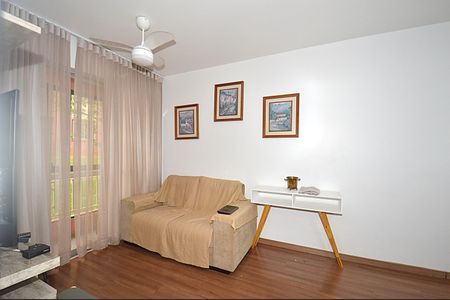 Sala de apartamento à venda com 2 quartos, 58m² em Jardim Carvalho, Porto Alegre