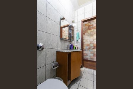 Casa à venda com 120m², 2 quartos e 2 vagasBanheiro Social