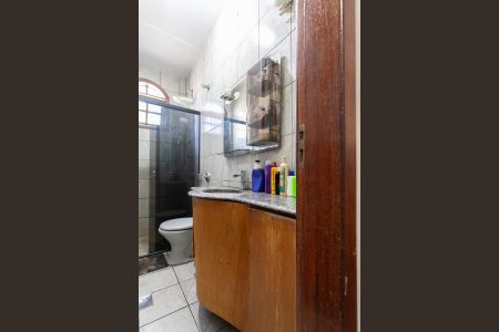 Casa à venda com 120m², 2 quartos e 2 vagasBanheiro Social