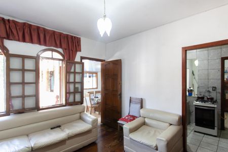 Casa à venda com 120m², 2 quartos e 2 vagasSala