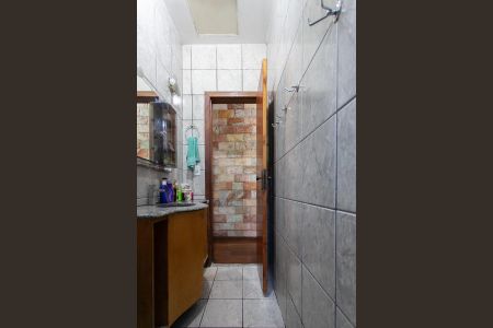 Casa à venda com 120m², 2 quartos e 2 vagasBanheiro Social