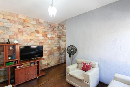 Casa à venda com 120m², 2 quartos e 2 vagasSala