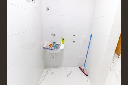 Apartamento à venda com 60m², 2 quartos e sem vaga Apartamento à venda com 60m², 2 quartos e sem vagaCozinha e Área de Serviço