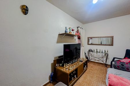 Casa à venda com 240m², 2 quartos e 2 vagasSala