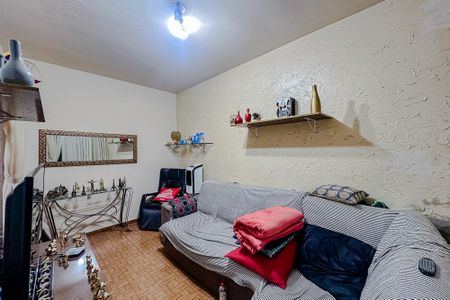 Casa à venda com 240m², 2 quartos e 2 vagasSala