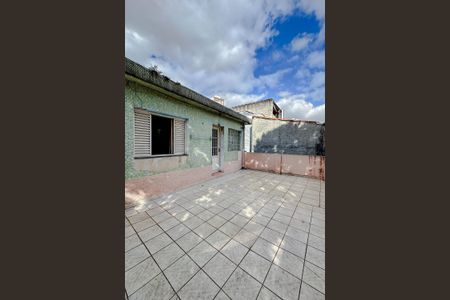 Casa à venda com 240m², 2 quartos e 2 vagasÁrea externa