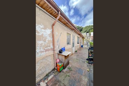 Casa à venda com 240m², 2 quartos e 2 vagasÁrea externa