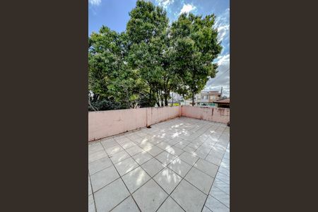 Casa à venda com 240m², 2 quartos e 2 vagasÁrea externa