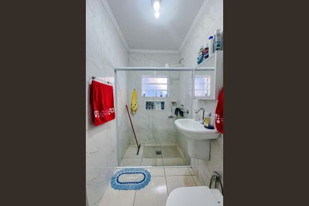 Casa à venda com 240m², 2 quartos e 2 vagasBanheiro Social