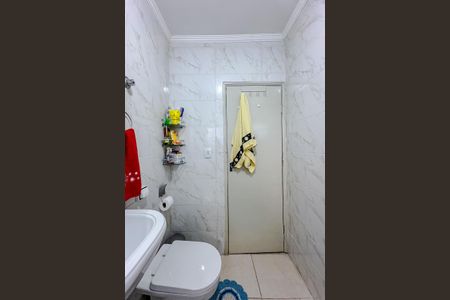 Casa à venda com 240m², 2 quartos e 2 vagasBanheiro Social