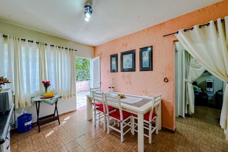 Casa à venda com 240m², 2 quartos e 2 vagasSala de Jantar