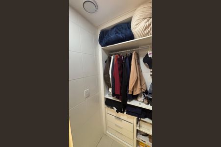 Apartamento para alugar com 50m², 2 quartos e 2 vagas Apartamento para alugar com 50m², 2 quartos e 2 vagasCloset do quarto