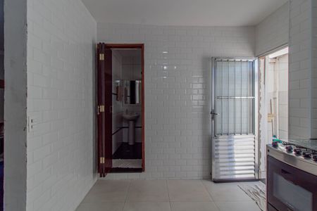 Casa à venda com 155m², 5 quartos e 2 vagas Casa à venda com 155m², 5 quartos e 2 vagasCozinha