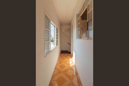 Casa à venda com 155m², 5 quartos e 2 vagas Casa à venda com 155m², 5 quartos e 2 vagasCorredor