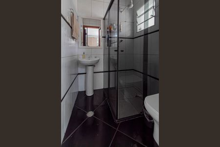 Casa à venda com 155m², 5 quartos e 2 vagas Casa à venda com 155m², 5 quartos e 2 vagasBanheiro