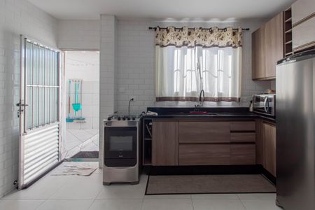 Casa à venda com 155m², 5 quartos e 2 vagas Casa à venda com 155m², 5 quartos e 2 vagasCozinha