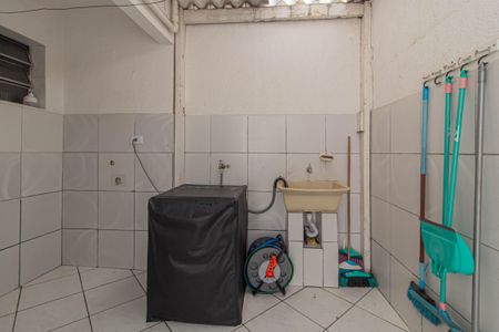 Casa à venda com 155m², 5 quartos e 2 vagas Casa à venda com 155m², 5 quartos e 2 vagasÁrea de Serviço