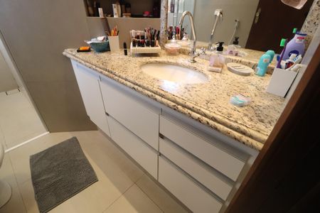 Casa para alugar com 350m², 4 quartos e 4 vagasBanheiro Suíte 4