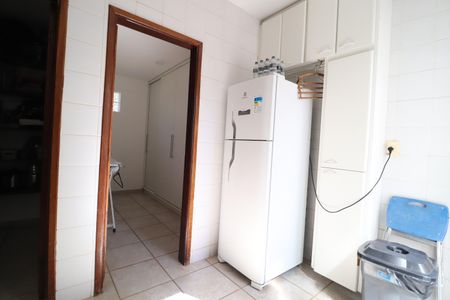Casa para alugar com 350m², 4 quartos e 4 vagasÁrea de Serviço