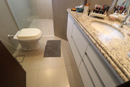 Casa para alugar com 350m², 4 quartos e 4 vagasBanheiro Suíte 4