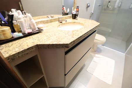 Casa para alugar com 350m², 4 quartos e 4 vagasBanheiro Suíte 1