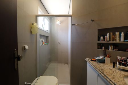 Casa para alugar com 350m², 4 quartos e 4 vagasBanheiro Suíte 4